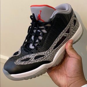 Jordan 11 IE Shoes